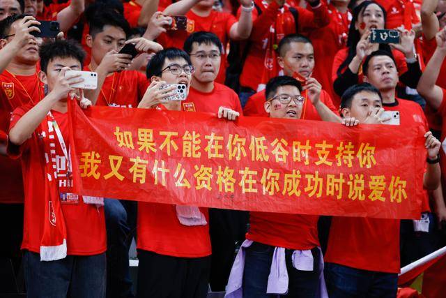 篮协责任推卸引发热议：失利是球员问题还是管理失责？